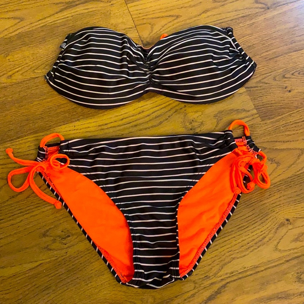La Vie en Rose Bikini Set